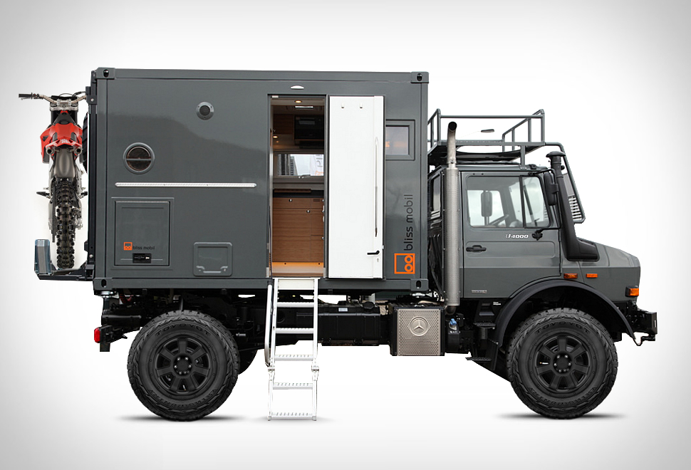 bliss-mobil-expedition-vehicle